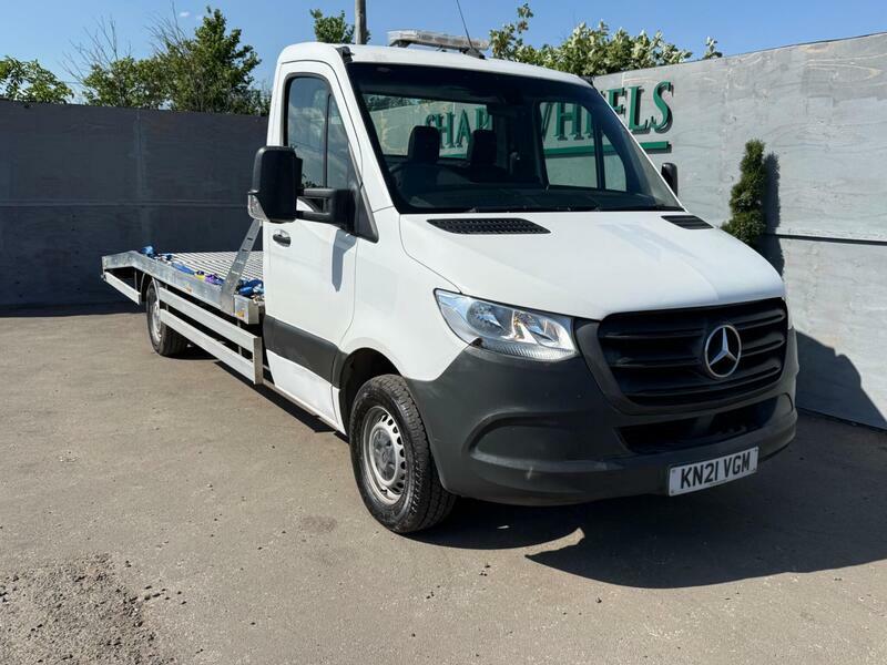 Mercedes-Benz Sprinter 2.0 315 Cdi Progressive Chassis Cab Man KN21VGM White