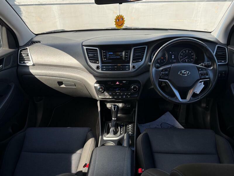 Hyundai Tucson 1.7 Crdi Blue Drive Se Dct Euro 6 S S Black #3