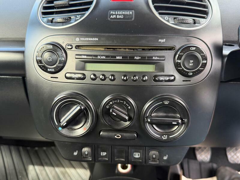 Volkswagen Beetle Convertible 1.6 Luna Cabriolet Euro 4 200909 Beige #43