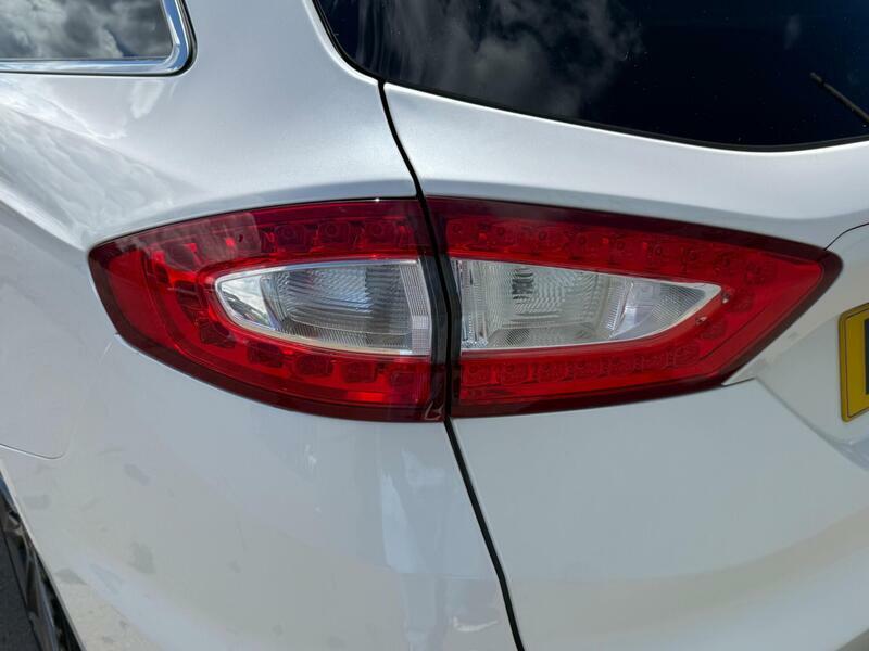 Ford Mondeo 2.0 St-line X Tdci 177 Bhp White #29