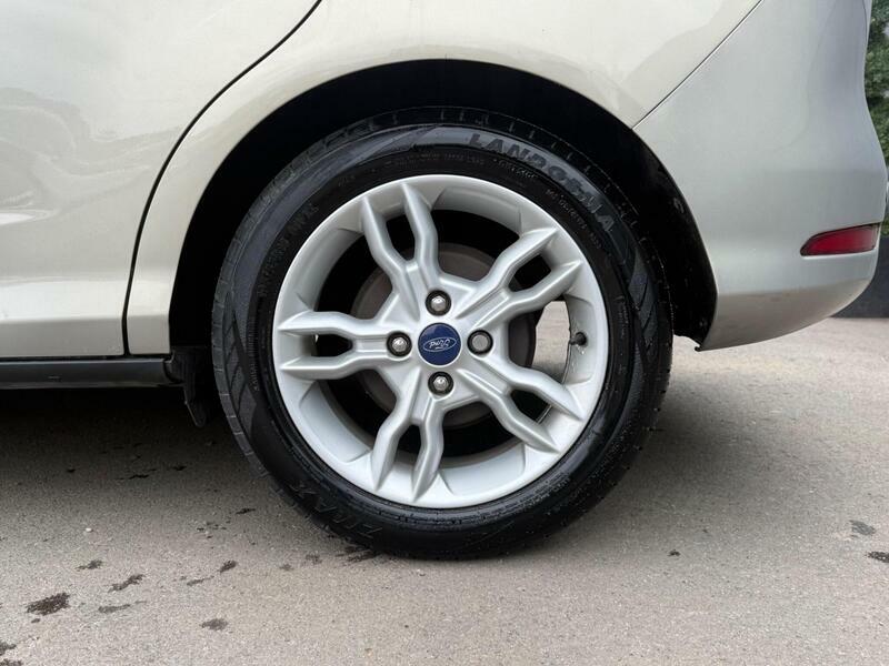 Ford B-Max 1.0T Ecoboost Zetec Mpv Euro 5 Black #36