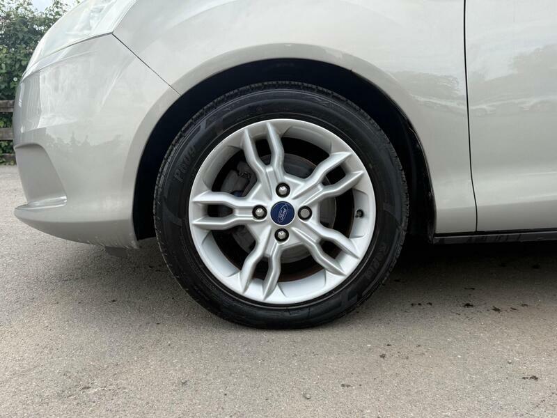 Ford B-Max 1.0T Ecoboost Zetec Mpv Euro 5 Black #37