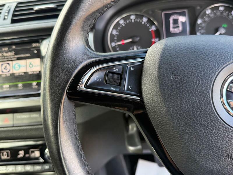Skoda Fabia Estate Se 1.2 Tsi 110 Ps Dsg Black #40