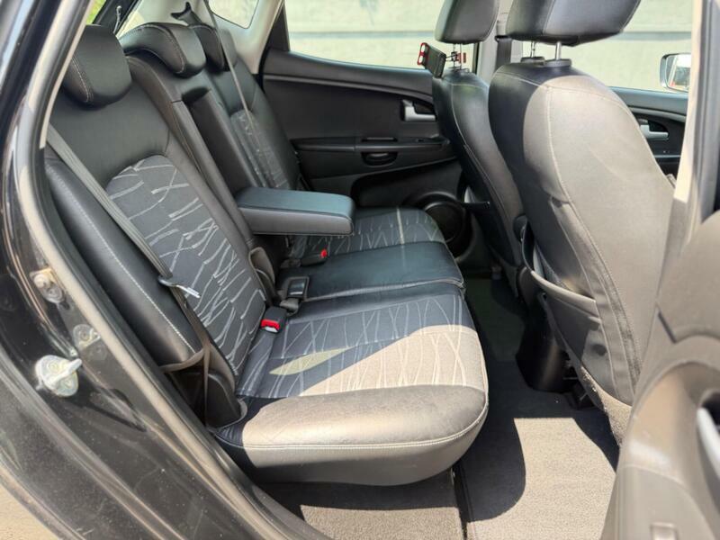 Kia Venga 1.4 Crdi 2 Mpv Euro 5 89 Bhp Silver #22