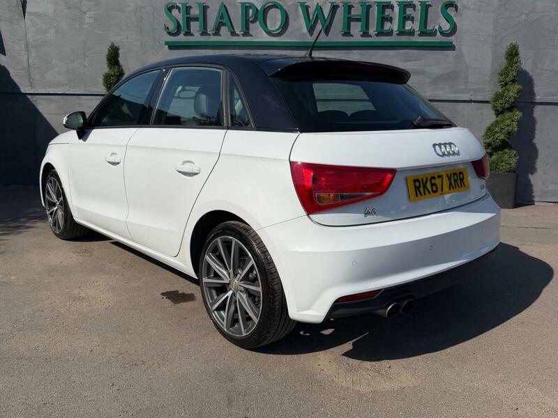 Audi A1 1.0 Tfsi Sport Sportback 95 Ps Black #2