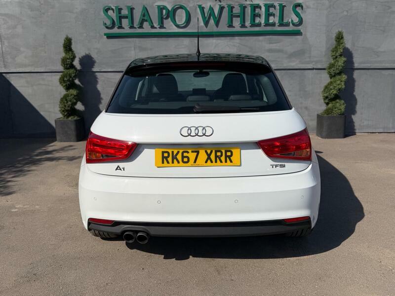 Audi A1 1.0 Tfsi Sport Sportback 95 Ps Black #9