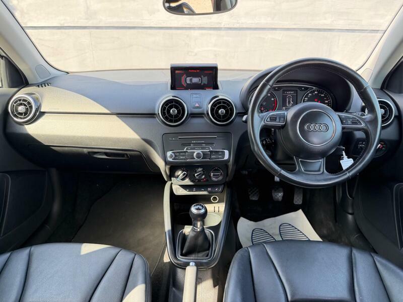 Audi A1 1.0 Tfsi Sport Sportback 95 Ps Black #3