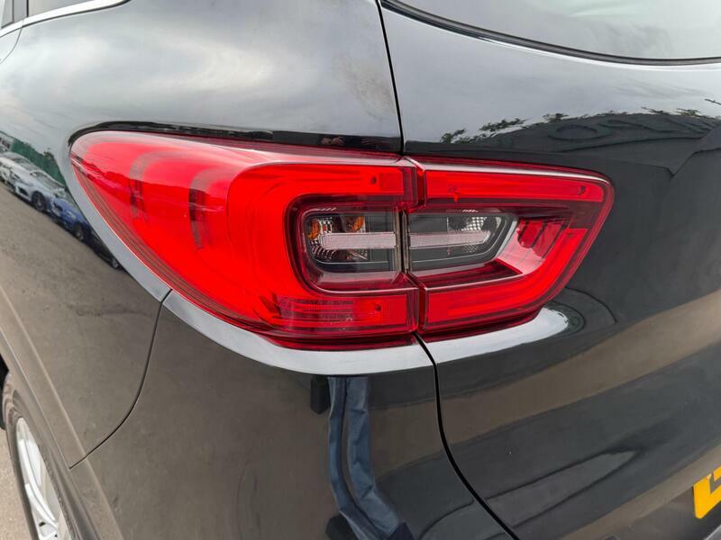 Renault Kadjar Suv 1.5 Dci Signature Nav Edc Euro 6 Ss 20 Red #28
