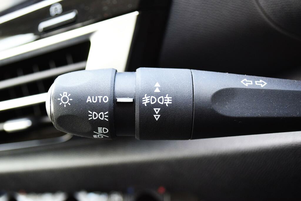 Citroen C4 1.5 Bluehdi Shine Eat8 Euro 6 Ss Blue #17