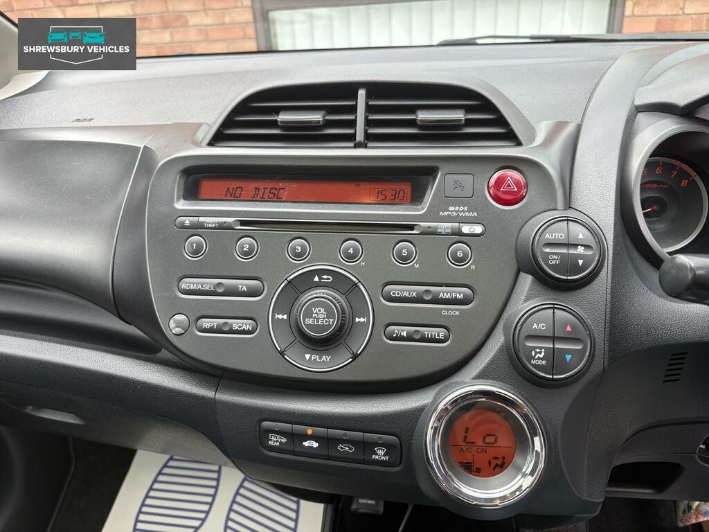 Honda Jazz 1.4 I-vtec Ex Euro 5 #20