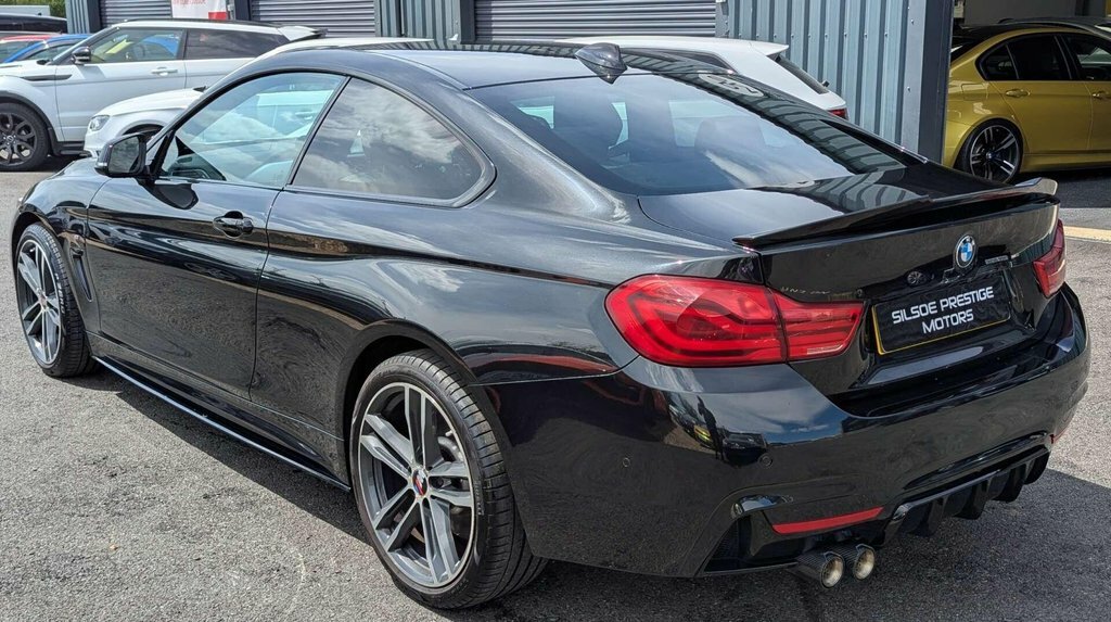 BMW 4 Series 420I M Sport Professional Media White #4