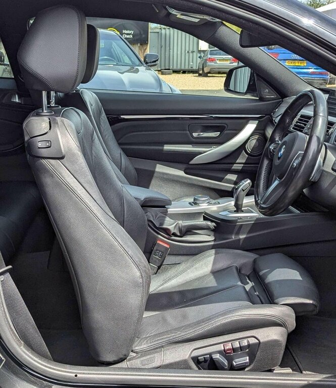 BMW 4 Series 420I M Sport Professional Media White #9
