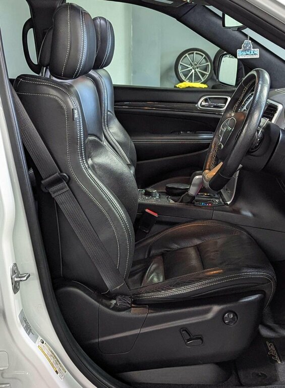 Jeep Grand Cherokee Grand Cherokee Hemi Srt8 White #11