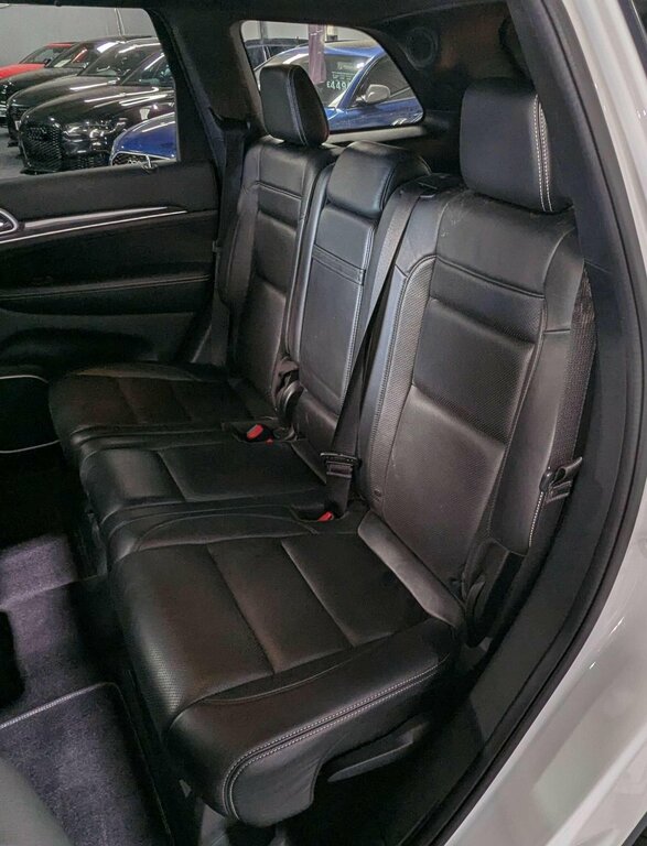 Jeep Grand Cherokee Grand Cherokee Hemi Srt8 White #21
