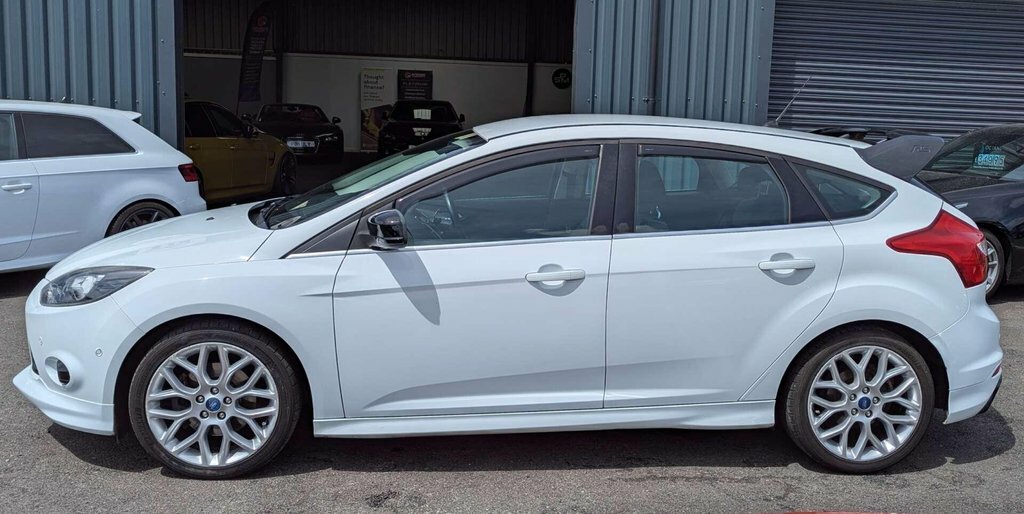 Ford Focus 1.6 Zetec Hatchback Euro 5 105 Brown #4