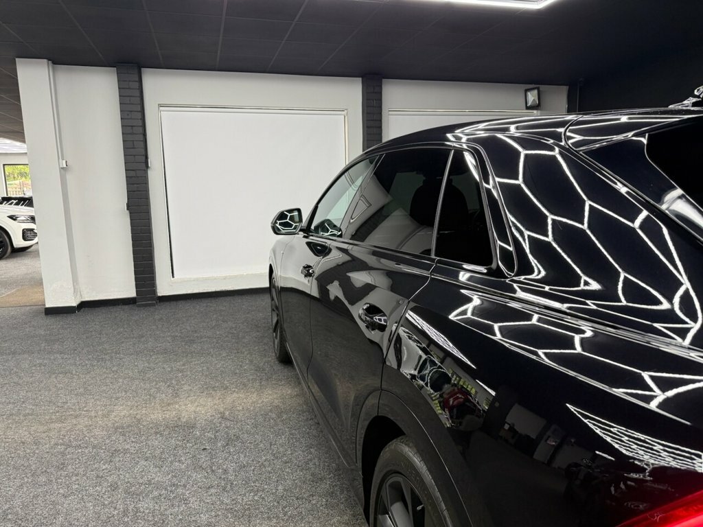 Audi Q8 3L Black Edition Black #6