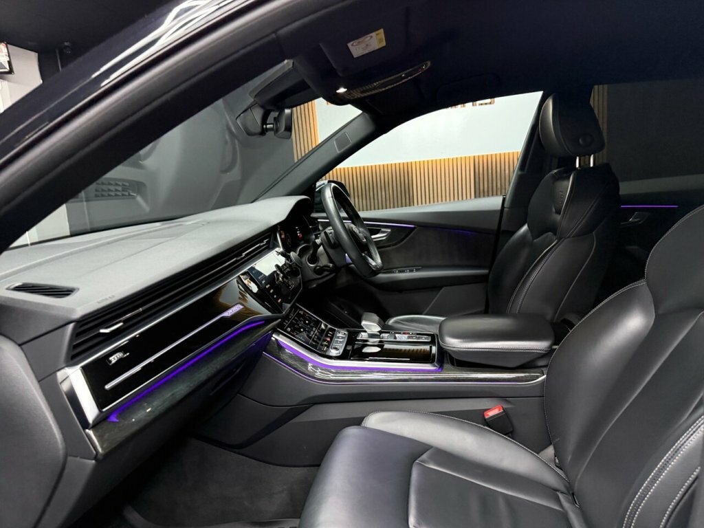 Audi Q8 3L Black Edition Black #2