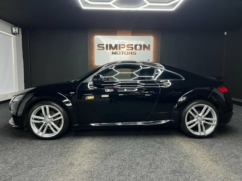 Audi TT 1.8L S Line Black #4