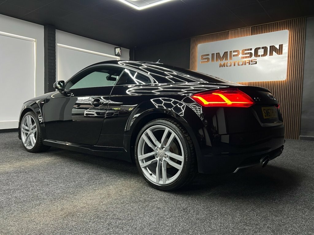 Audi TT 1.8L S Line Black #5