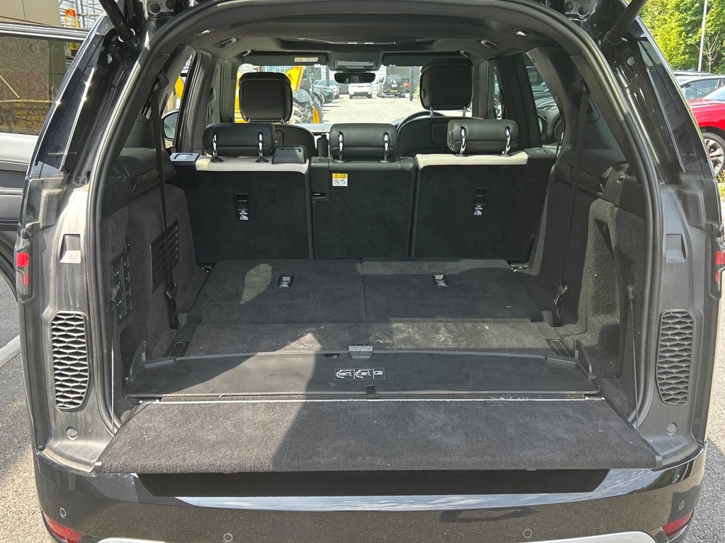 Land Rover Discovery 3.0 P360 Metropolitan Edition Black #10