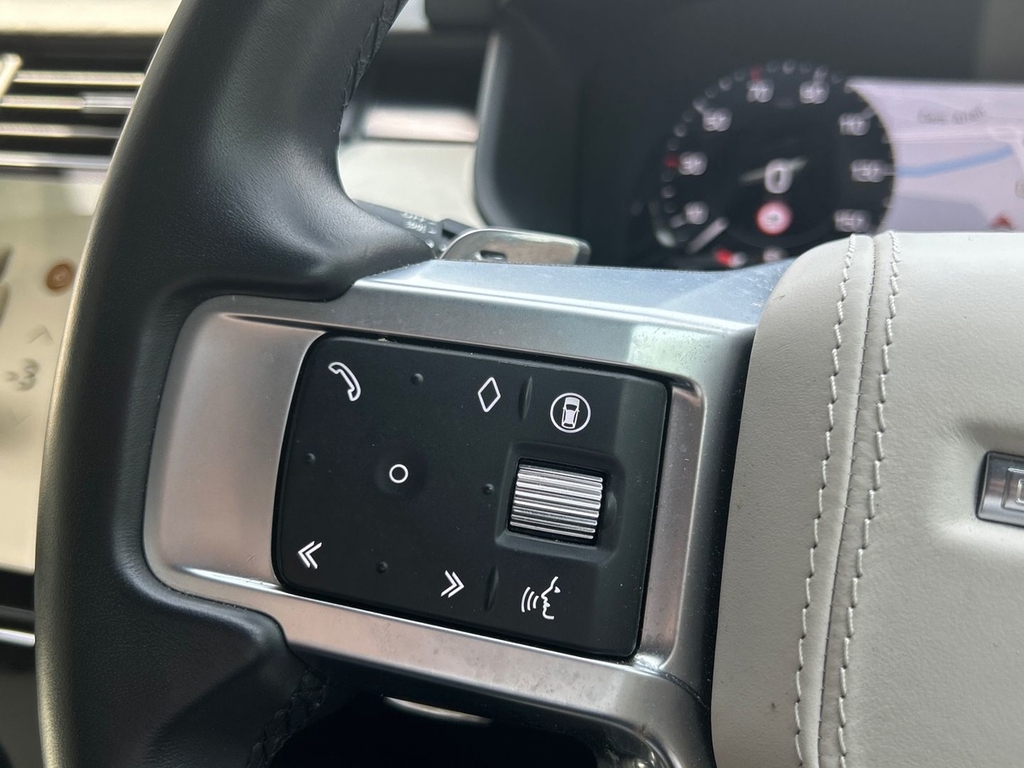 Land Rover Discovery 3.0 P360 Metropolitan Edition Black #42
