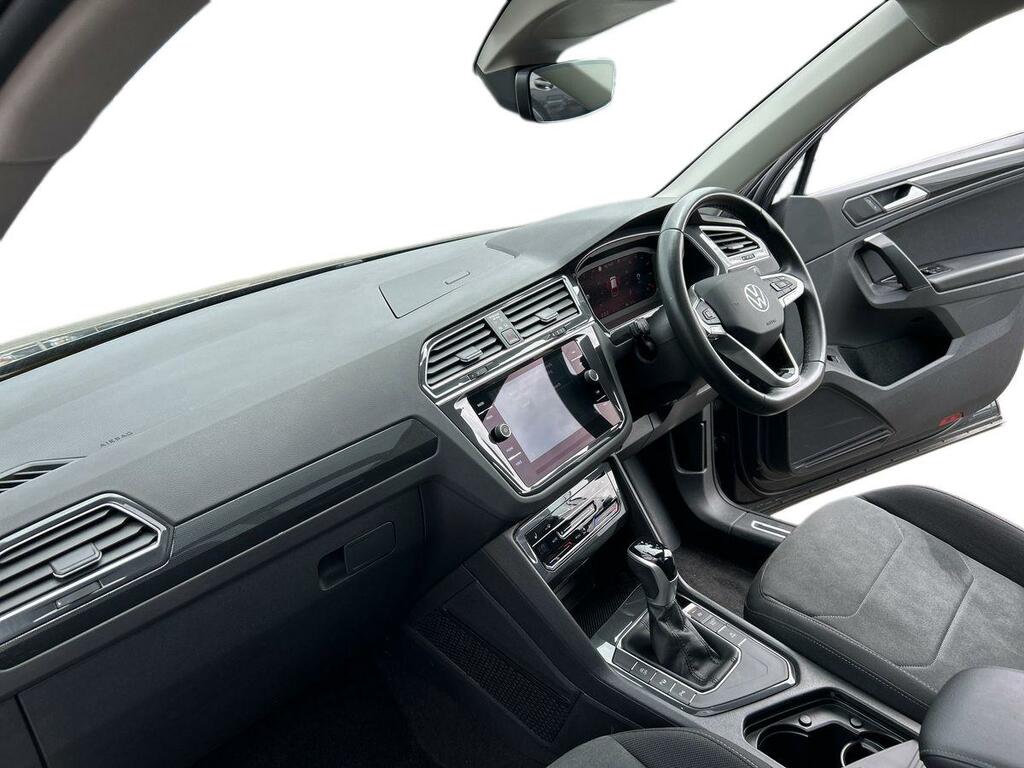 Volkswagen Tiguan 1.5 Tsi 150 Elegance Dsg Grey #3