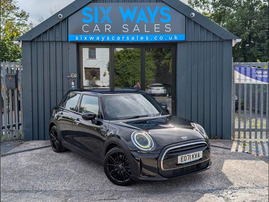 Mini Hatch 1.5 Cooper Exclusive Steptronic Euro 6 Ss Black