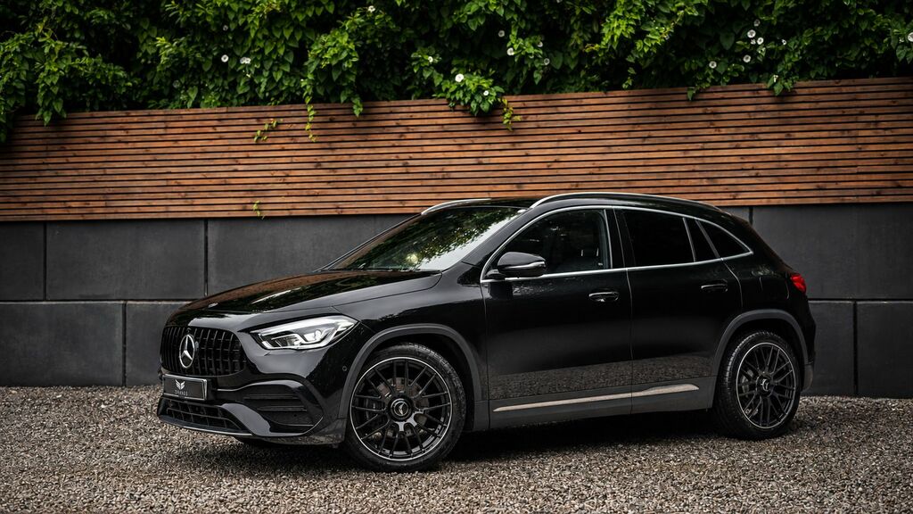 Mercedes-Benz GLA Class 2021 2.0 Gla200d Amg Line Premium Suv KT70KNN Black #2