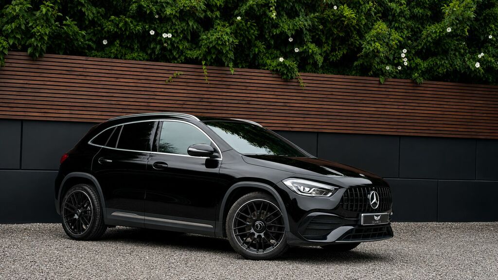 Mercedes-Benz GLA Class 2021 2.0 Gla200d Amg Line Premium Suv KT70KNN Black #4