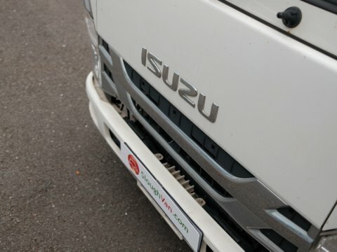 Isuzu N35.125t Dropside BV24LFO White #4