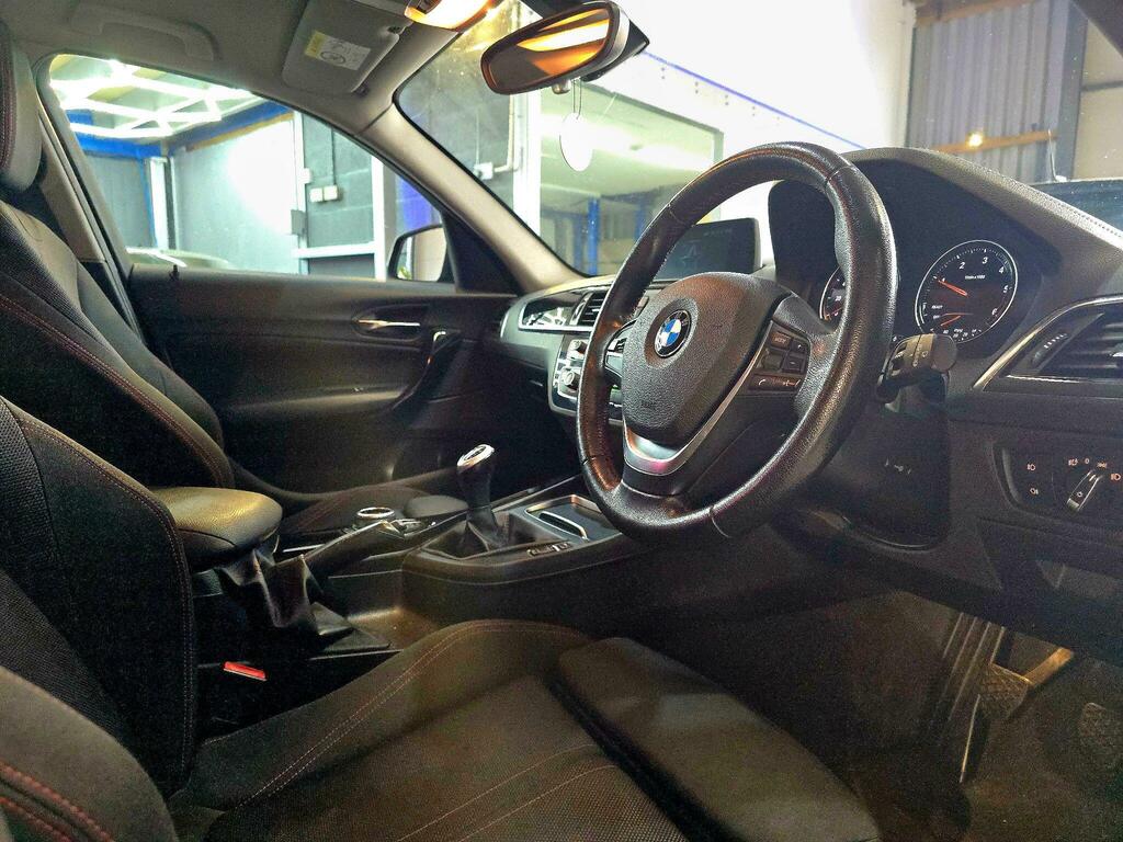 BMW 1 Series Sport Black #3