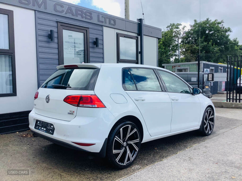 Volkswagen Golf 1.6 Tdi 105 Match WN64WHF White #3