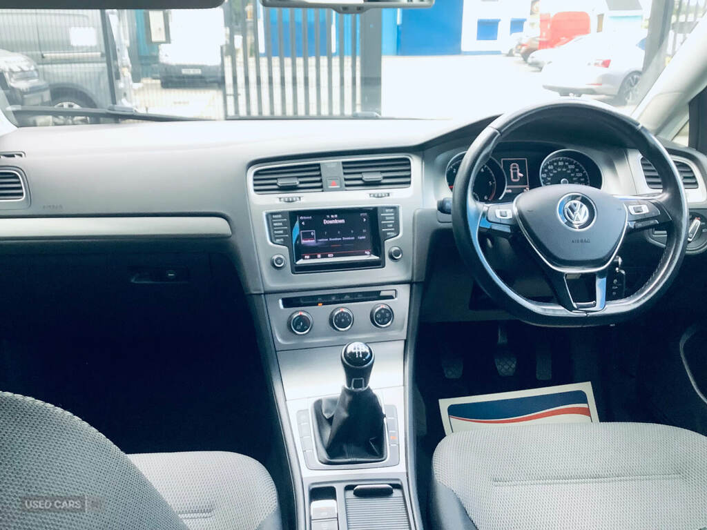 Volkswagen Golf 1.6 Tdi 105 Match WN64WHF White #4
