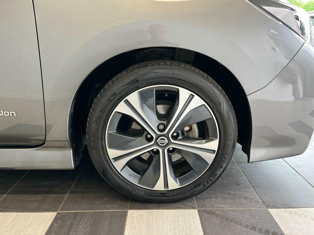 Nissan Leaf 40Kwh Tekna Grey #6