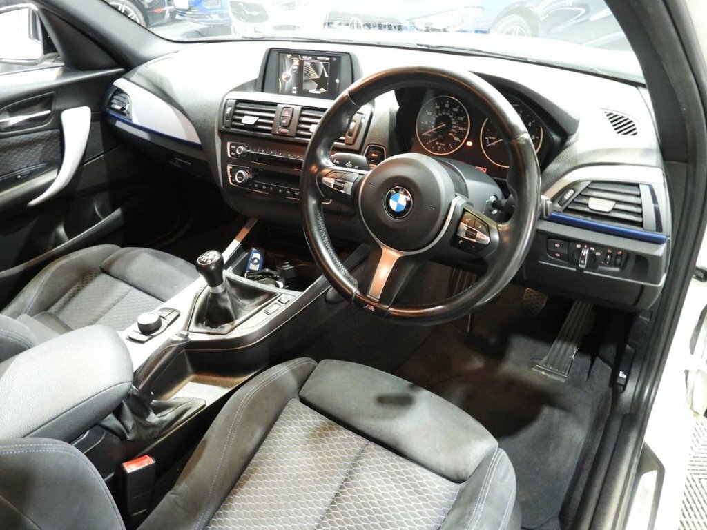 BMW 1 Series 2L M Sport White #4