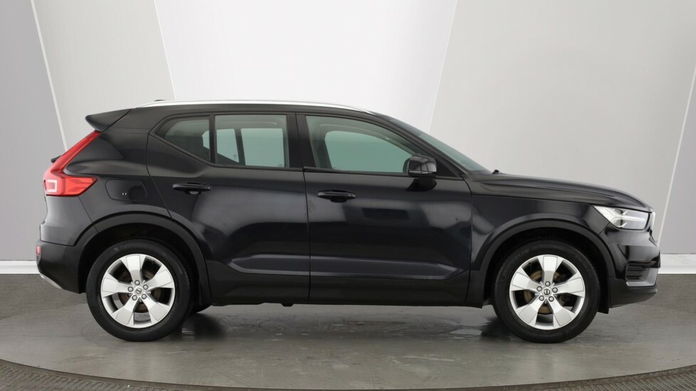 Volvo XC40 Momentum, T3 Black #2
