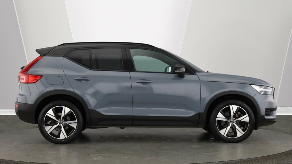 Volvo XC40 Recharge R-design, T4 Plug-in Hybrid Grey #2