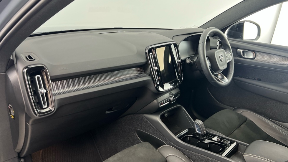 Volvo XC40 Recharge R-design, T4 Plug-in Hybrid Grey #6