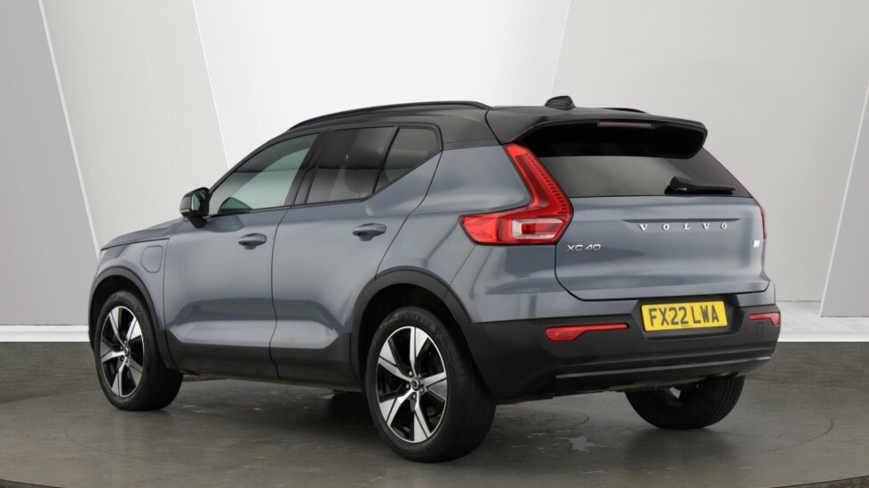 Volvo XC40 Recharge R-design, T4 Plug-in Hybrid Grey #3