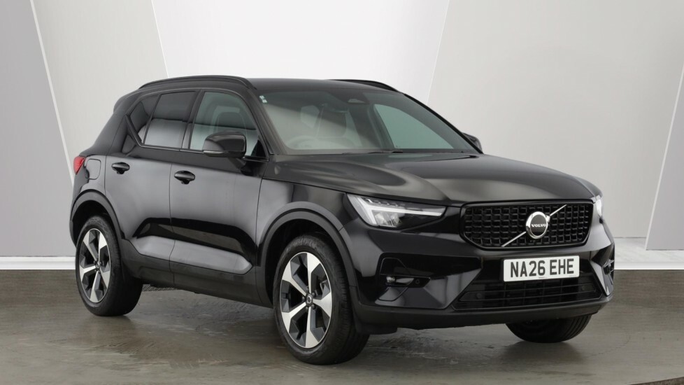 Volvo XC40 Plus, B4 Mild Hybrid, Dark Black