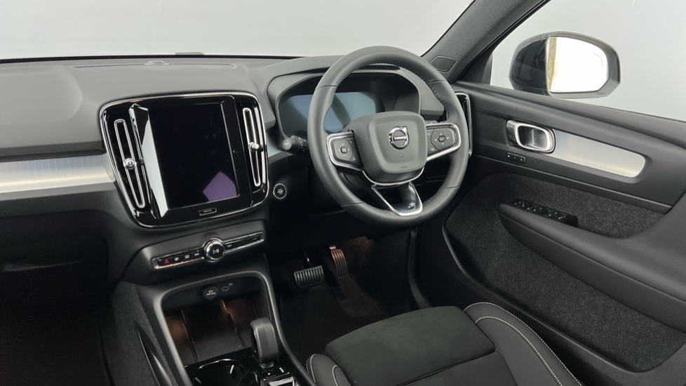 Volvo XC40 Volvo Xc40 Estate 2.0 B4p Plus Black Edition A Blue #8
