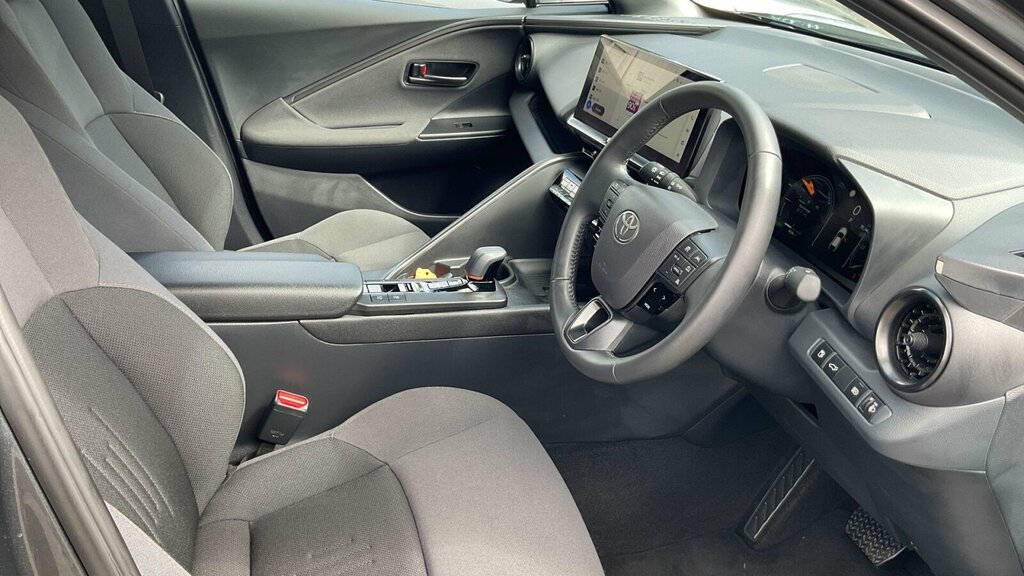 Toyota C-Hr Excel 2.0 Fwd Plug-in Jbl Tech White #23