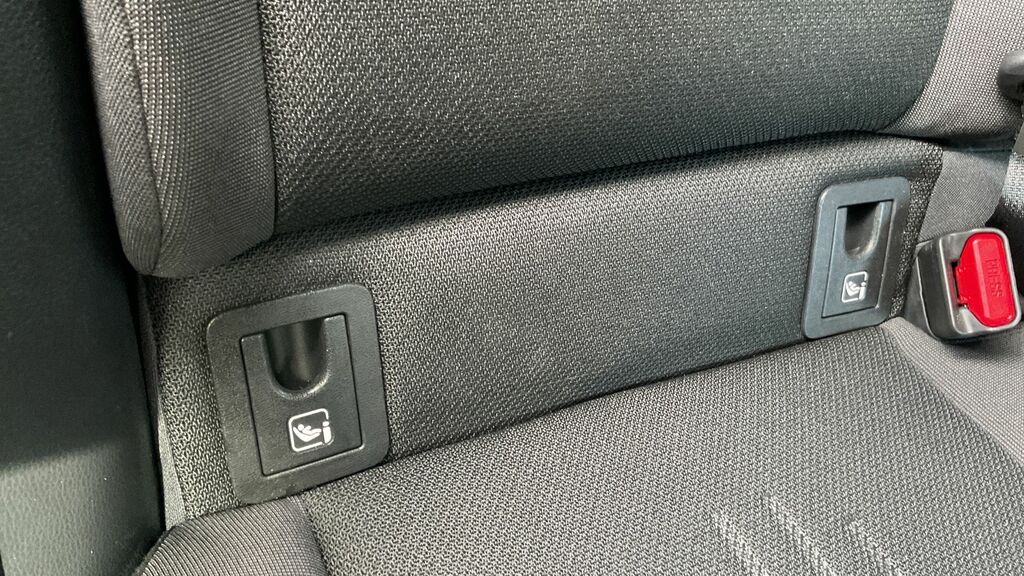 Toyota C-Hr Excel 2.0 Fwd Plug-in Jbl Tech White #28