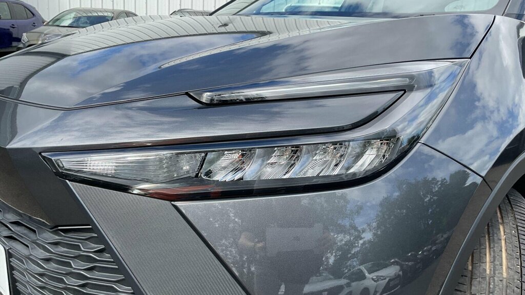 Toyota C-Hr Excel 2.0 Fwd Plug-in Jbl Tech White #40