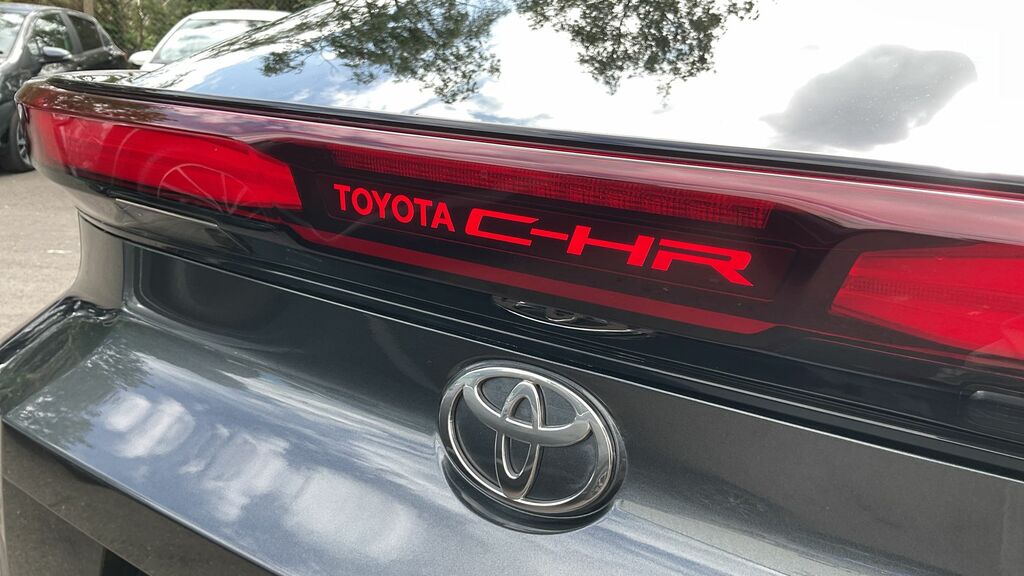 Toyota C-Hr Excel 2.0 Fwd Plug-in Jbl Tech White #84