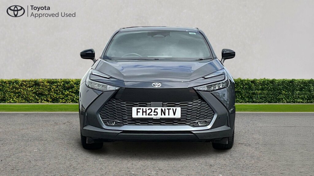 Toyota C-Hr Excel 2.0 Fwd Plug-in Jbl Tech White #43