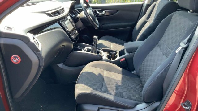 Nissan Qashqai 2015 1.5 Dci N-tec Suv 2Wd Euro NL65SOH Red #5