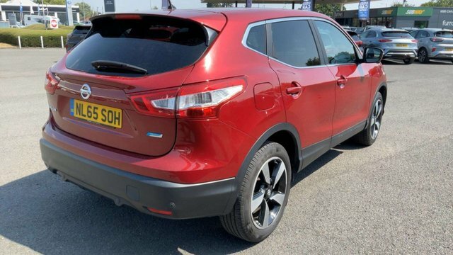 Nissan Qashqai 2015 1.5 Dci N-tec Suv 2Wd Euro NL65SOH Red #2