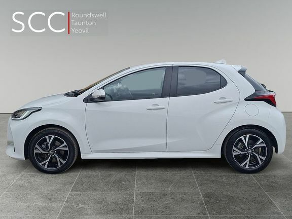 Toyota Yaris Design WG24GYF White #3
