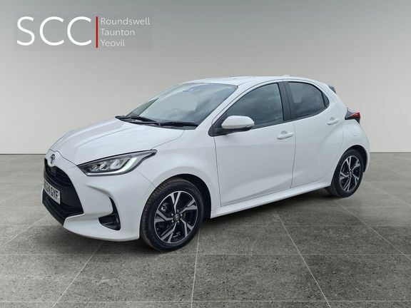 Toyota Yaris Design WG24GYF White #2